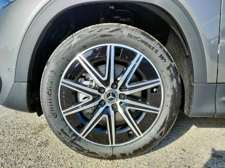 6 - Mercedes-Benz EQB 250+
