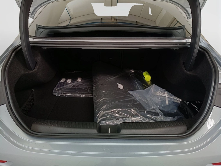 16 - Mercedes-Benz CLA 200