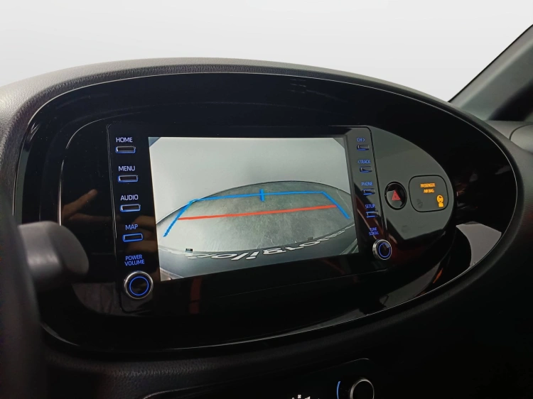 13 - Toyota Aygo X Aygo X 1.0 Trend 72cv