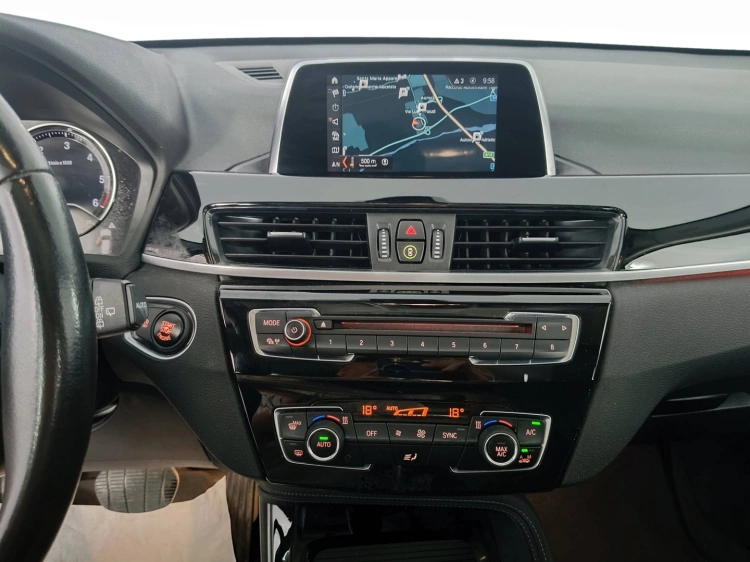 14 - BMW X1 X1 sdrive18d xLine auto my18
