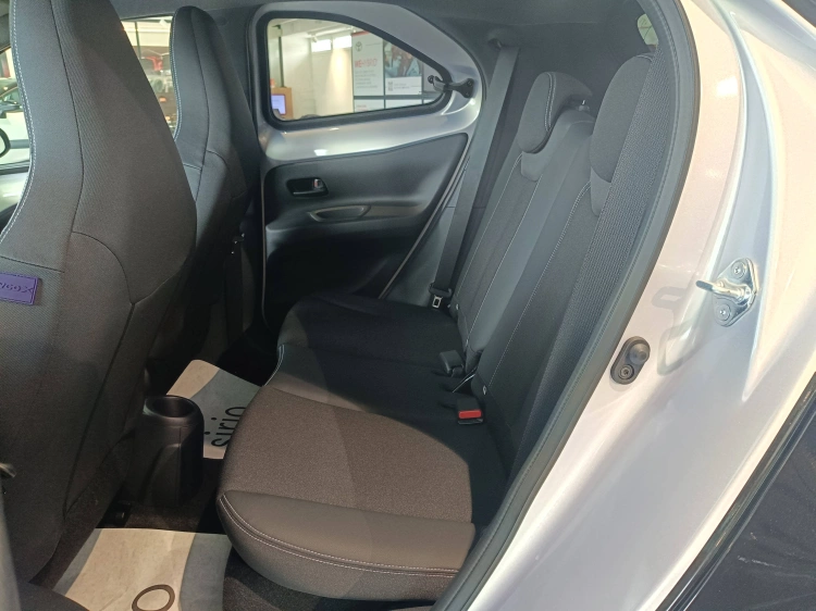 9 - Toyota Aygo X AYGO X 10B CVT JBL SE MY24