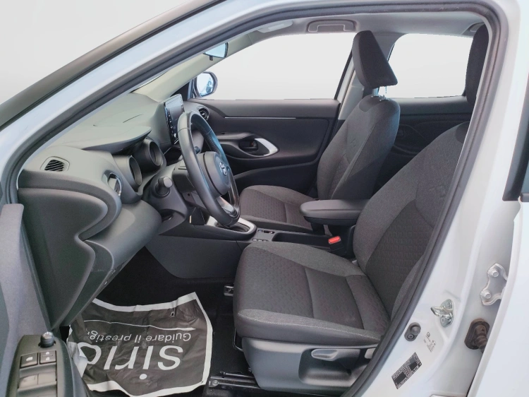 15 - Toyota Yaris Cross Yaris Cross 1.5h Active fwd 116cv e-cvt