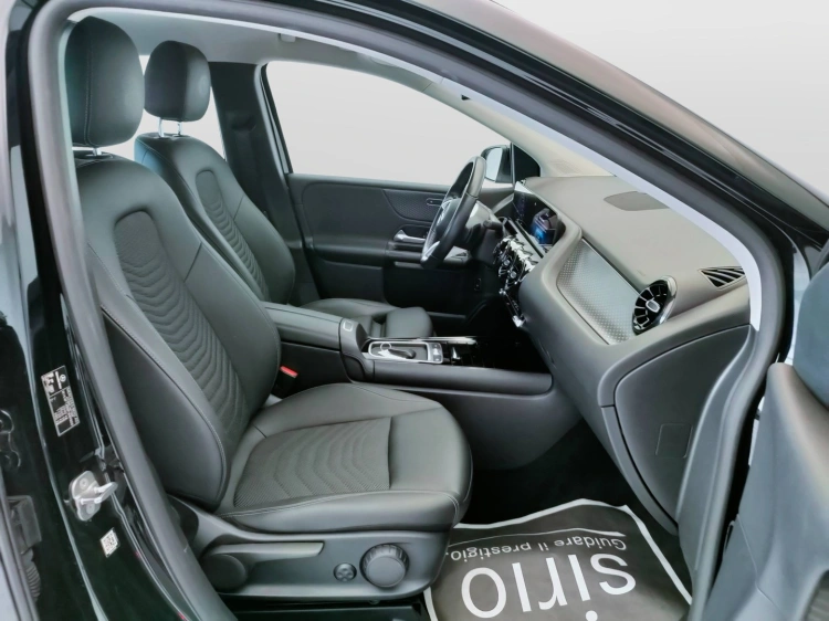 12 - Mercedes-Benz Classe B 180 d Advanced auto