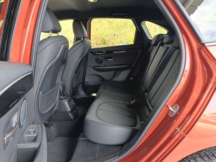 9 - BMW Serie 2 216d Active Tourer Sport auto