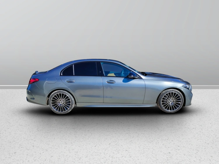 7 - Mercedes-Benz Classe C 220 d 4MATIC