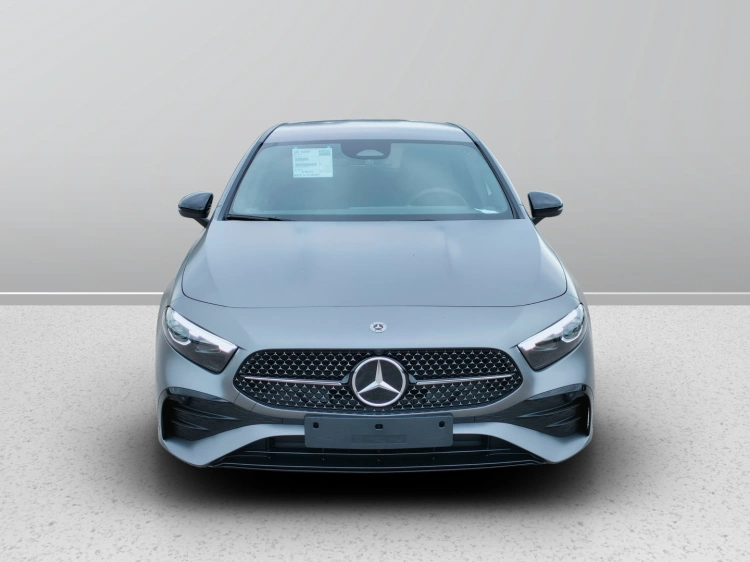 2 - Mercedes-Benz Classe A 200 d Automatic