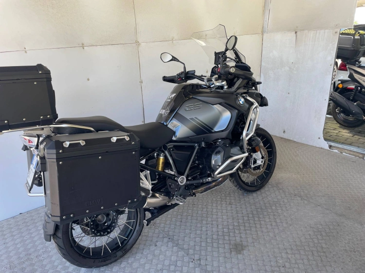 4 - BMW Motorrad GS r1250gs adventure triple black