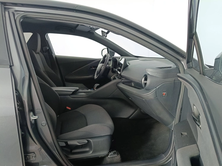 11 - Toyota C-HR C-HR 2.0 hv Trend fwd e-cvt