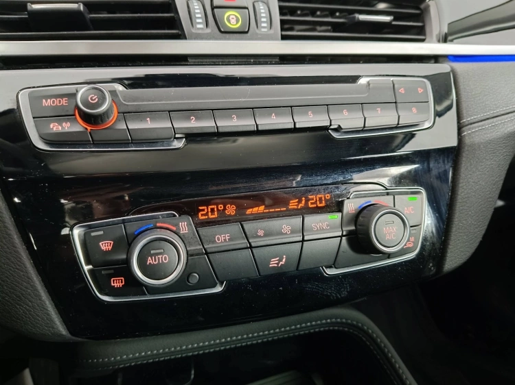 15 - BMW X1 X1 sdrive18d xLine Plus auto