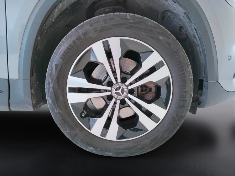 10 - Mercedes-Benz GLA 180 d Progressive Advanced Plus auto