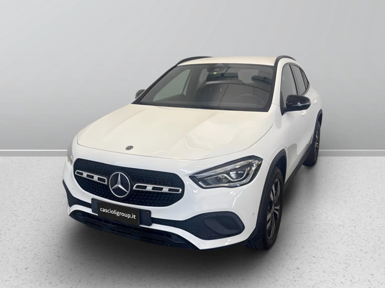 1 - Mercedes-Benz GLA 200 d Sport Plus auto