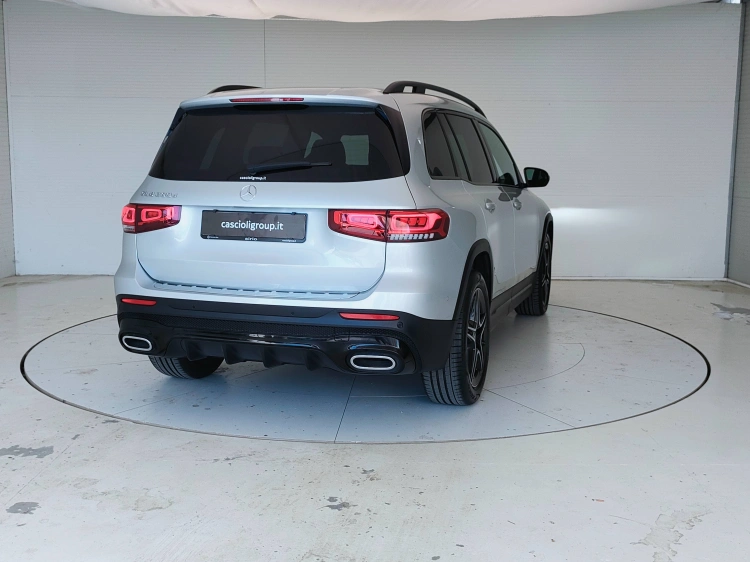 5 - Mercedes-Benz GLB 200 d Premium auto