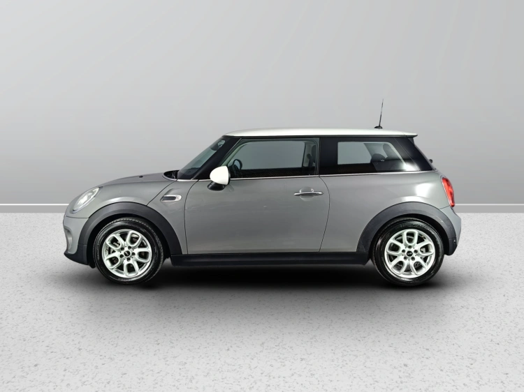 3 - MINI Cooper Mini 1.5 Cooper D 3p