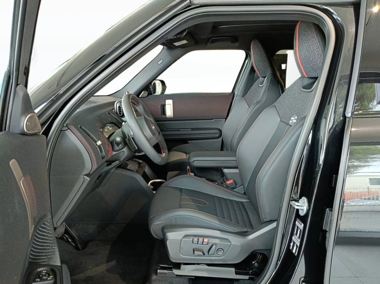 7 - MINI Countryman MINI Countryman D