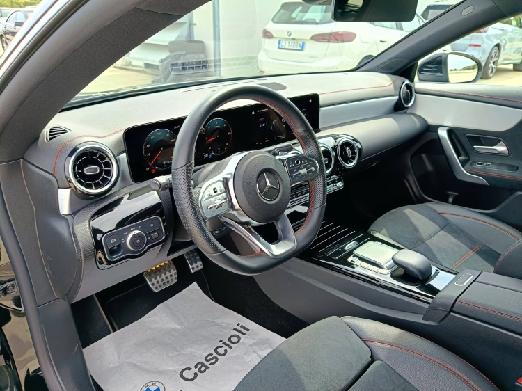 7 - Mercedes-Benz CLA Shooting Brake 200d Premium auto