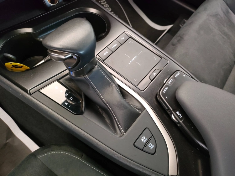 11 - Lexus UX UX 250h 2.0 Business 2wd cvt my20