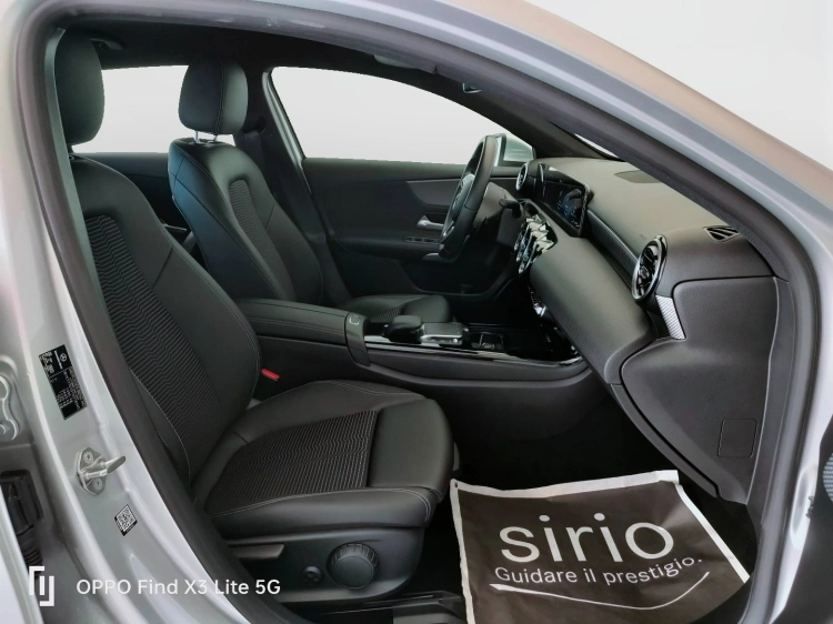 13 - Mercedes-Benz Classe A 180 d Sport auto