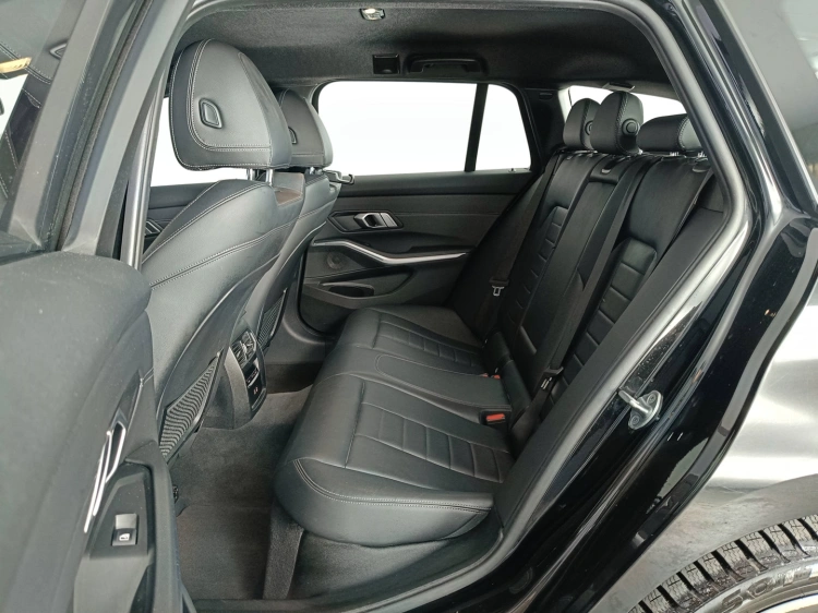 10 - BMW Serie 3 320d Touring mhev 48V xdrive Msport auto