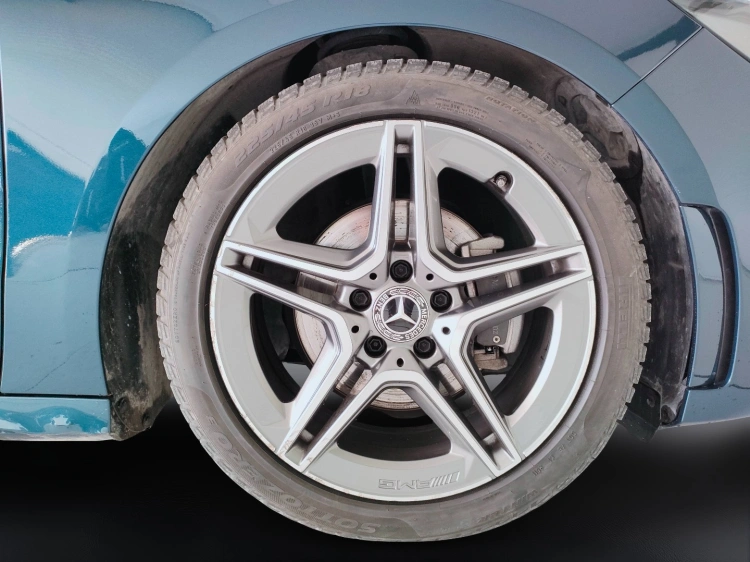 9 - Mercedes-Benz Classe B 180 d Premium auto