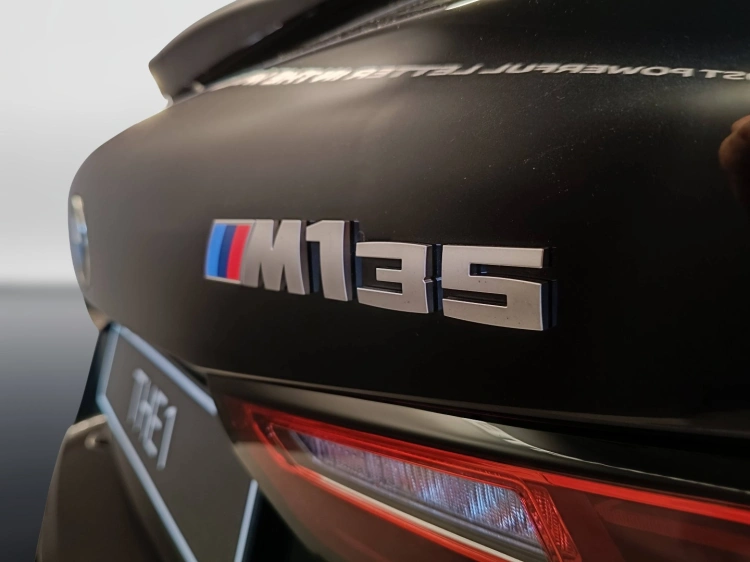 11 - BMW Serie 1 BMW M135 xDrive