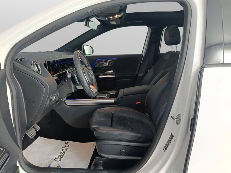 8 - Mercedes-Benz GLA GLA-H247 2020 - 180 d Premium auto