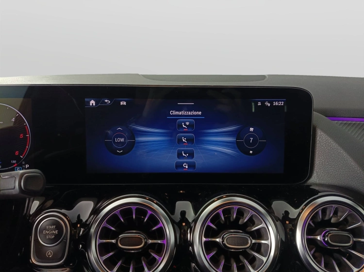 15 - Mercedes-Benz Classe B 180 d AMG Line Advanced Plus auto