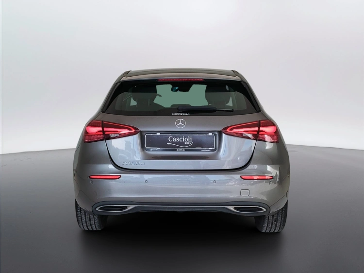 4 - Mercedes-Benz Classe A 180 d Progressive Advanced auto