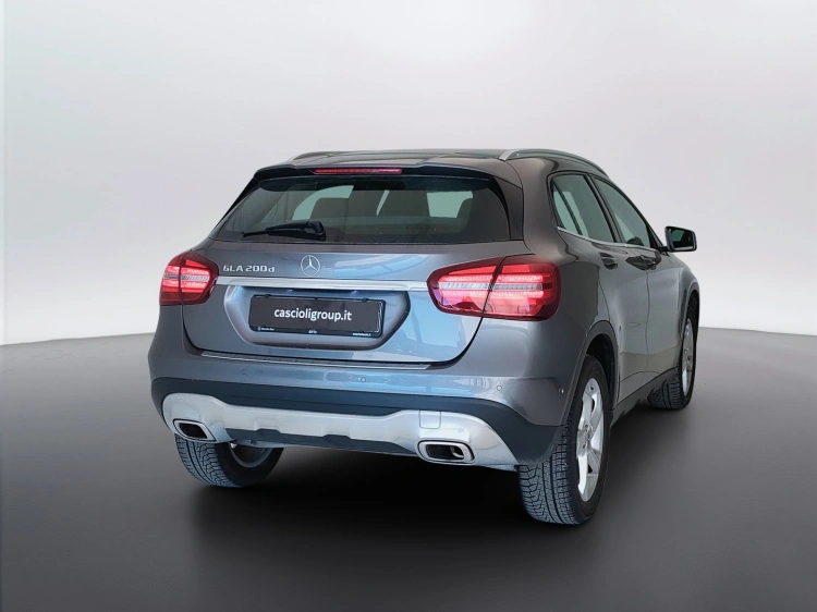 5 - Mercedes-Benz GLA 200 d Sport auto