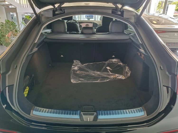 12 - Mercedes-Benz GLE GLE 300 d 4MATIC Coupe