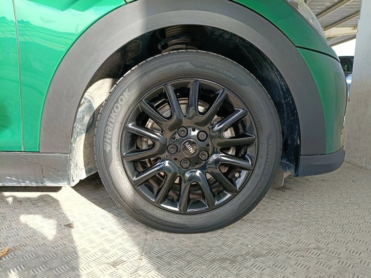 15 - MINI Cooper Mini 5p 1.5 Cooper Classic auto