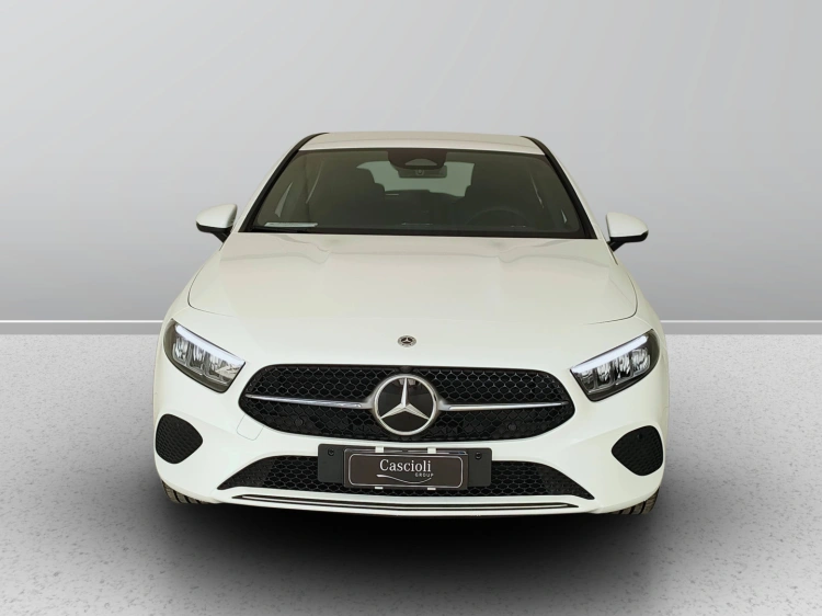 2 - Mercedes-Benz Classe A 180 d Automatic