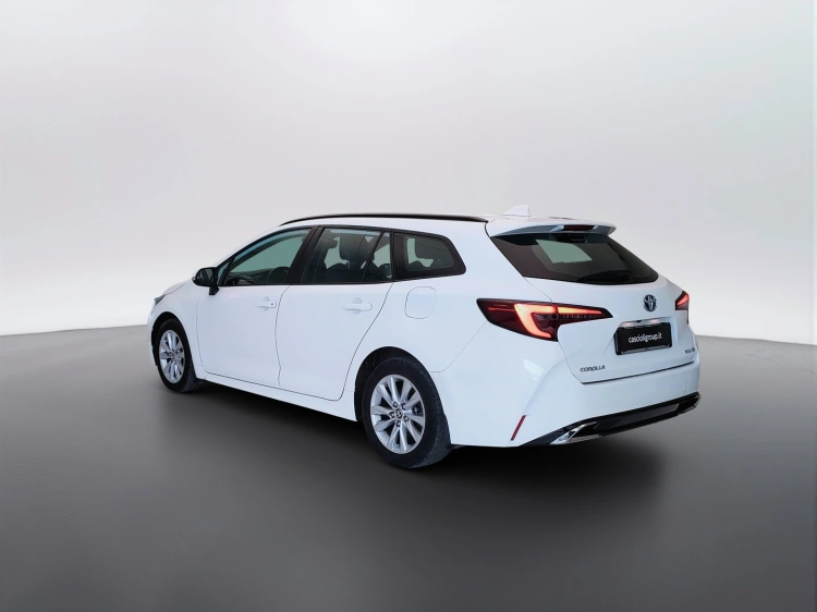 7 - Toyota Corolla Corolla Touring Sports 1.8h Active auto