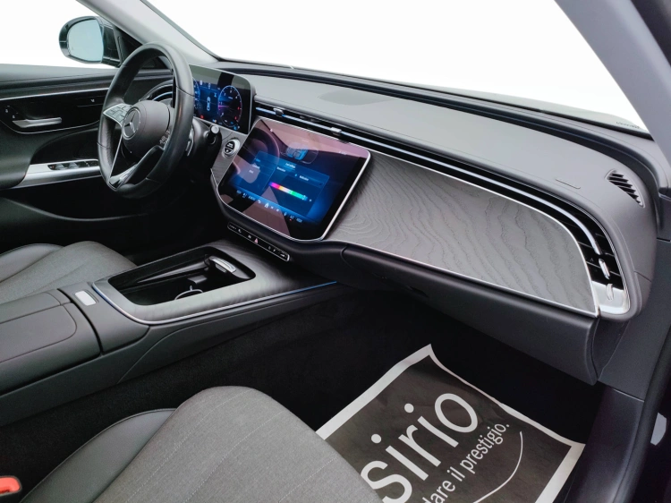 10 - Mercedes-Benz Classe E 220 d Advanced auto