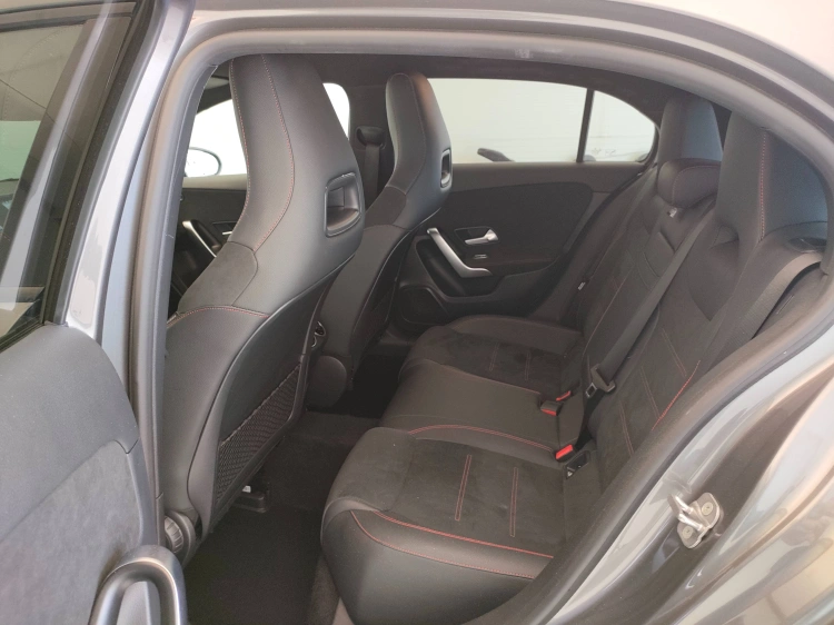 11 - Mercedes-Benz Classe A 180 d AMG Line Advanced Plus auto
