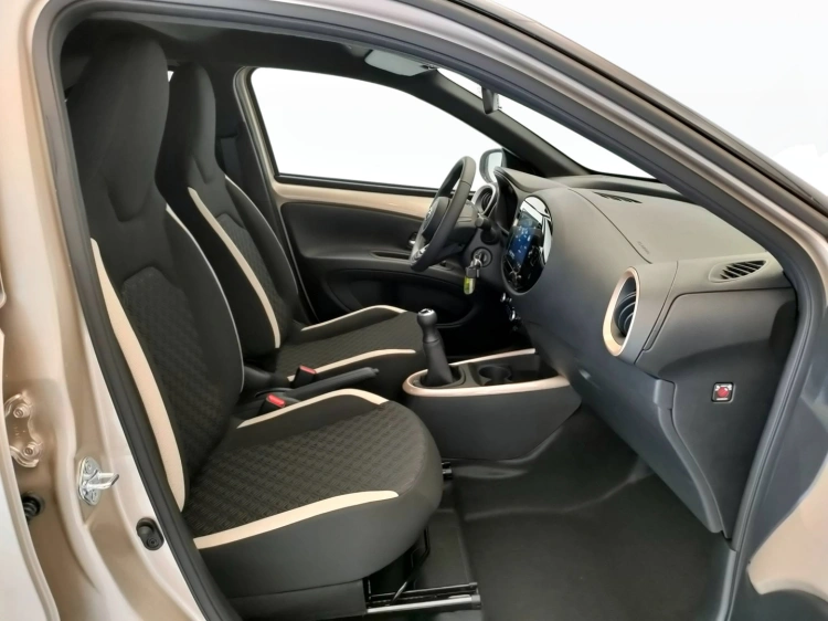9 - Toyota Aygo X AYGO X 10B MT TREND MY24