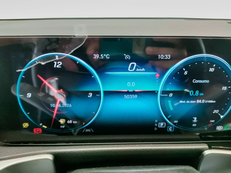 17 - Mercedes-Benz GLB 200 d Premium auto