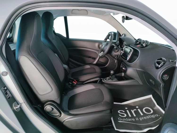 10 - smart fortwo Fortwo eq Passion 22kW