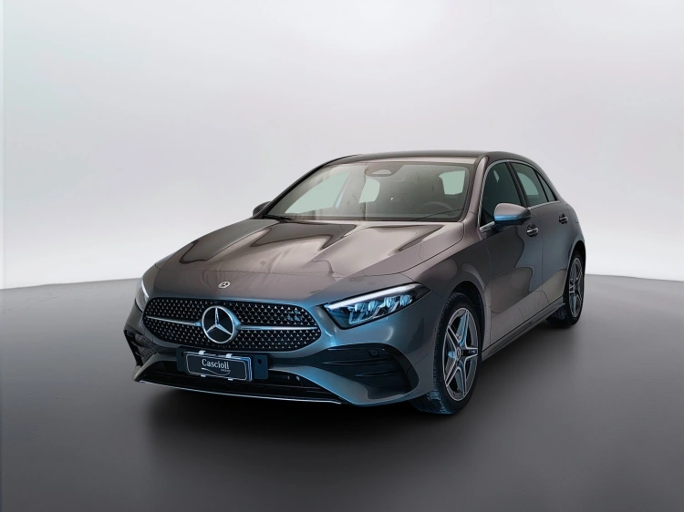 1 - Mercedes-Benz Classe A 250 e con tecnologia ibrida EQ