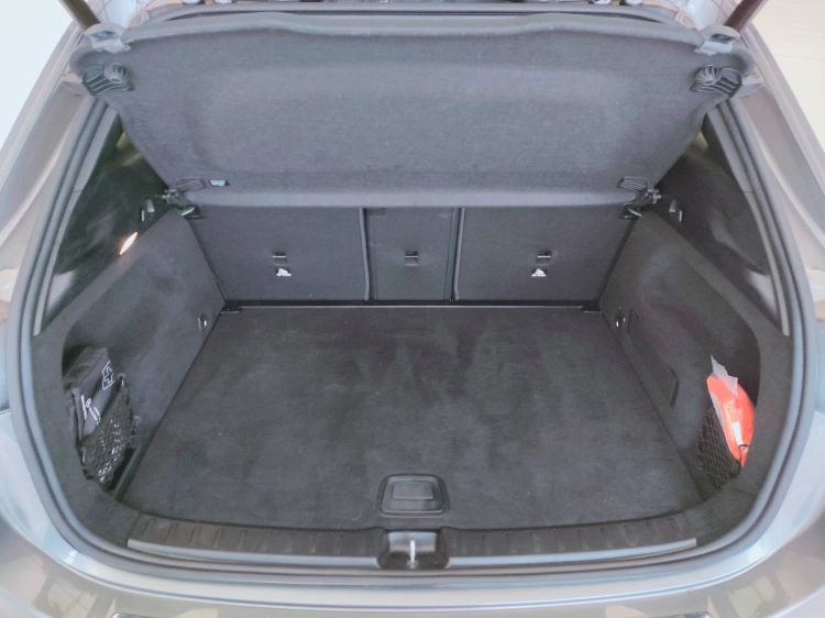 5 - Mercedes-Benz GLA 180 d Advanced auto