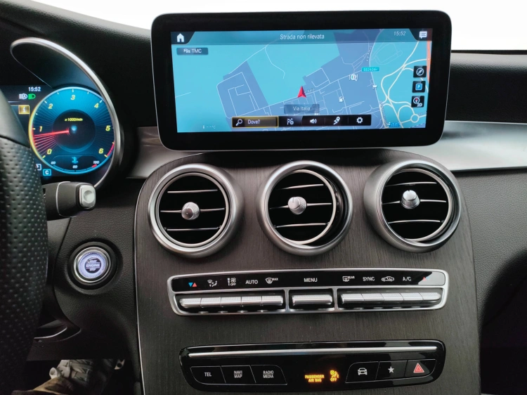 11 - Mercedes-Benz GLC 220 d Premium 4matic auto