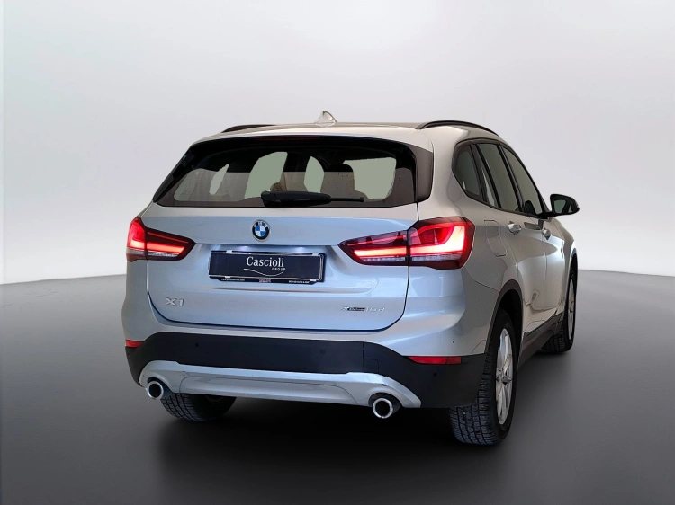 6 - BMW X1 X1 xdrive18d Advantage auto