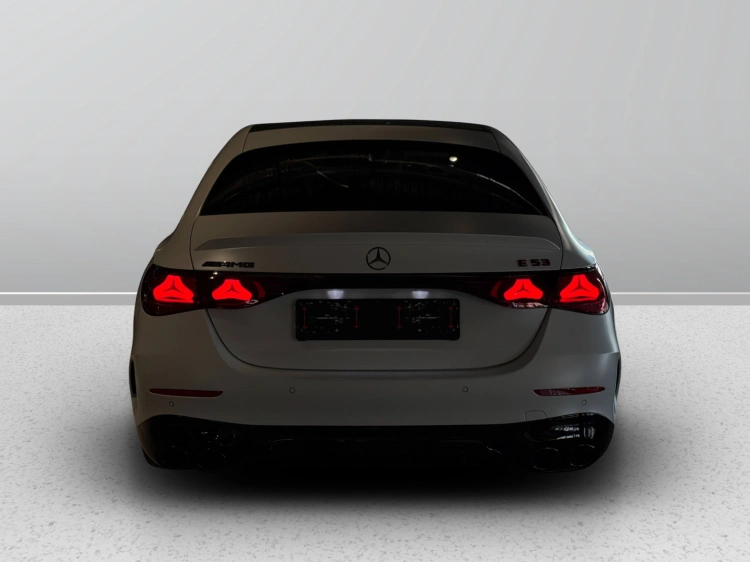 10 - Mercedes AMG Classe E E 53 AMG Hybrid 4MATIC+