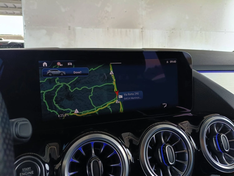 13 - Mercedes-Benz GLA 200 d AMG Line Premium 4matic auto