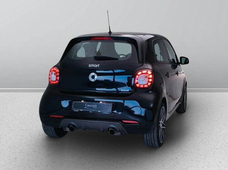 6 - smart forfour Forfour 0.9 t Brabus Xclusive 109cv twinamic