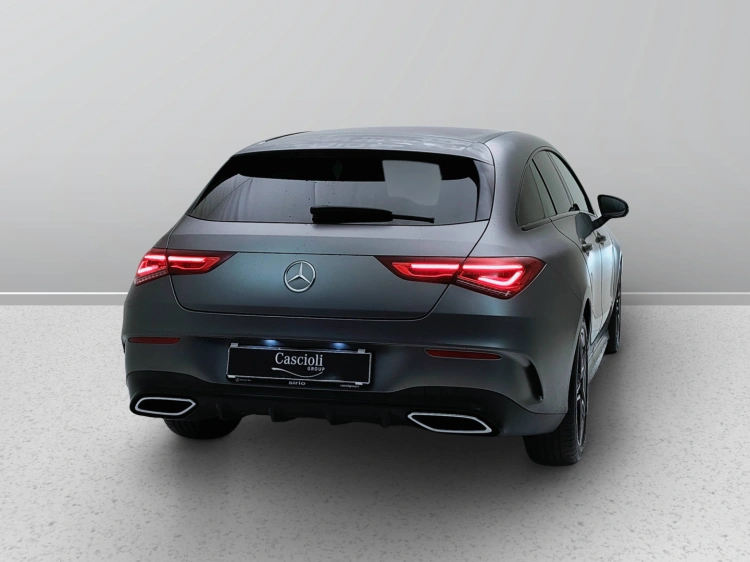 6 - Mercedes-Benz CLA Shooting Brake 200 d Premium 4matic auto