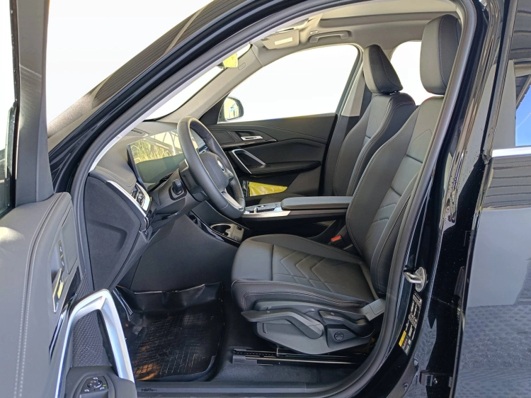 8 - BMW iX1 BMW iX1 eDrive20