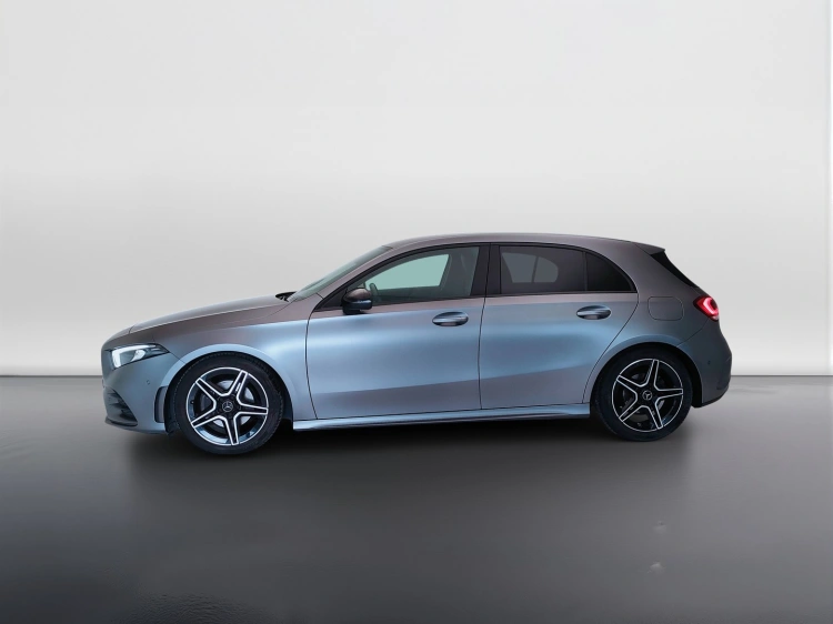 8 - Mercedes-Benz Classe A 200 d Premium auto