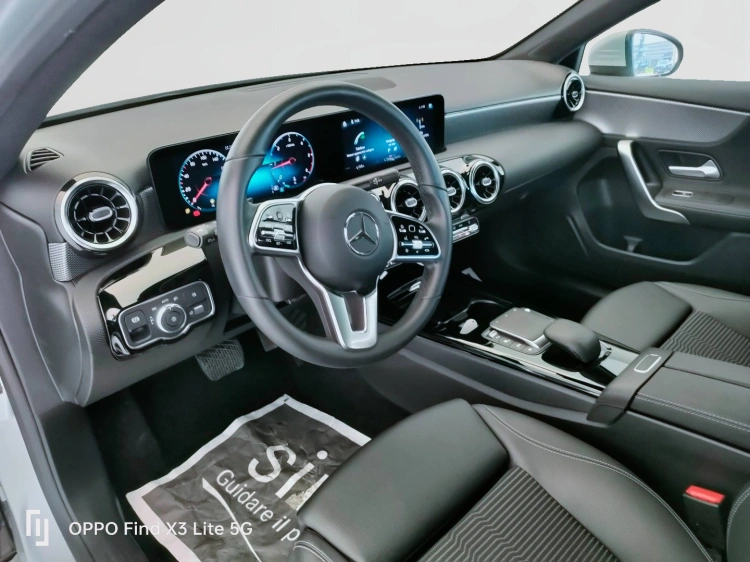 14 - Mercedes-Benz Classe A 180 d Sport auto