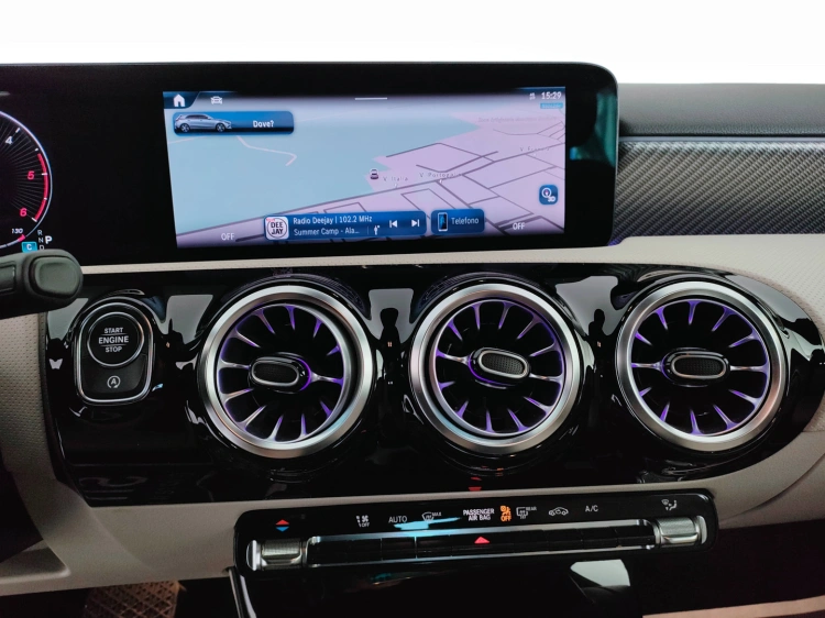 12 - Mercedes-Benz Classe A 180 d Progressive Advanced Plus auto