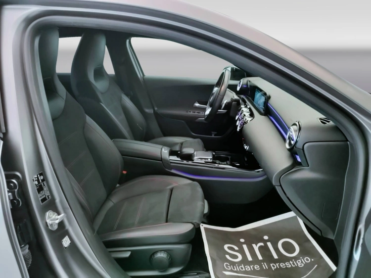 14 - Mercedes-Benz Classe A 200 d Premium auto